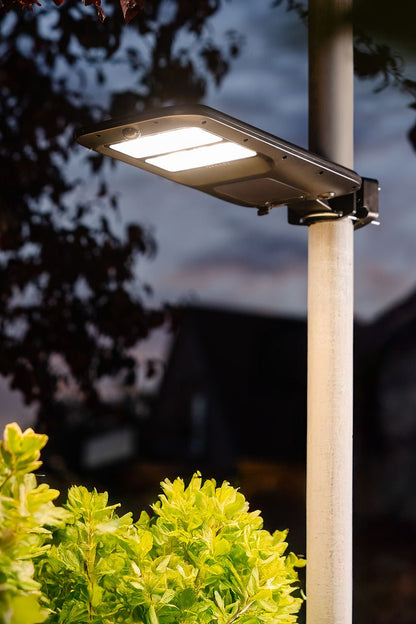 Tête de lampadaire solaire 2000 Lumens avec détecteur de présence - Galix Solaire Shop